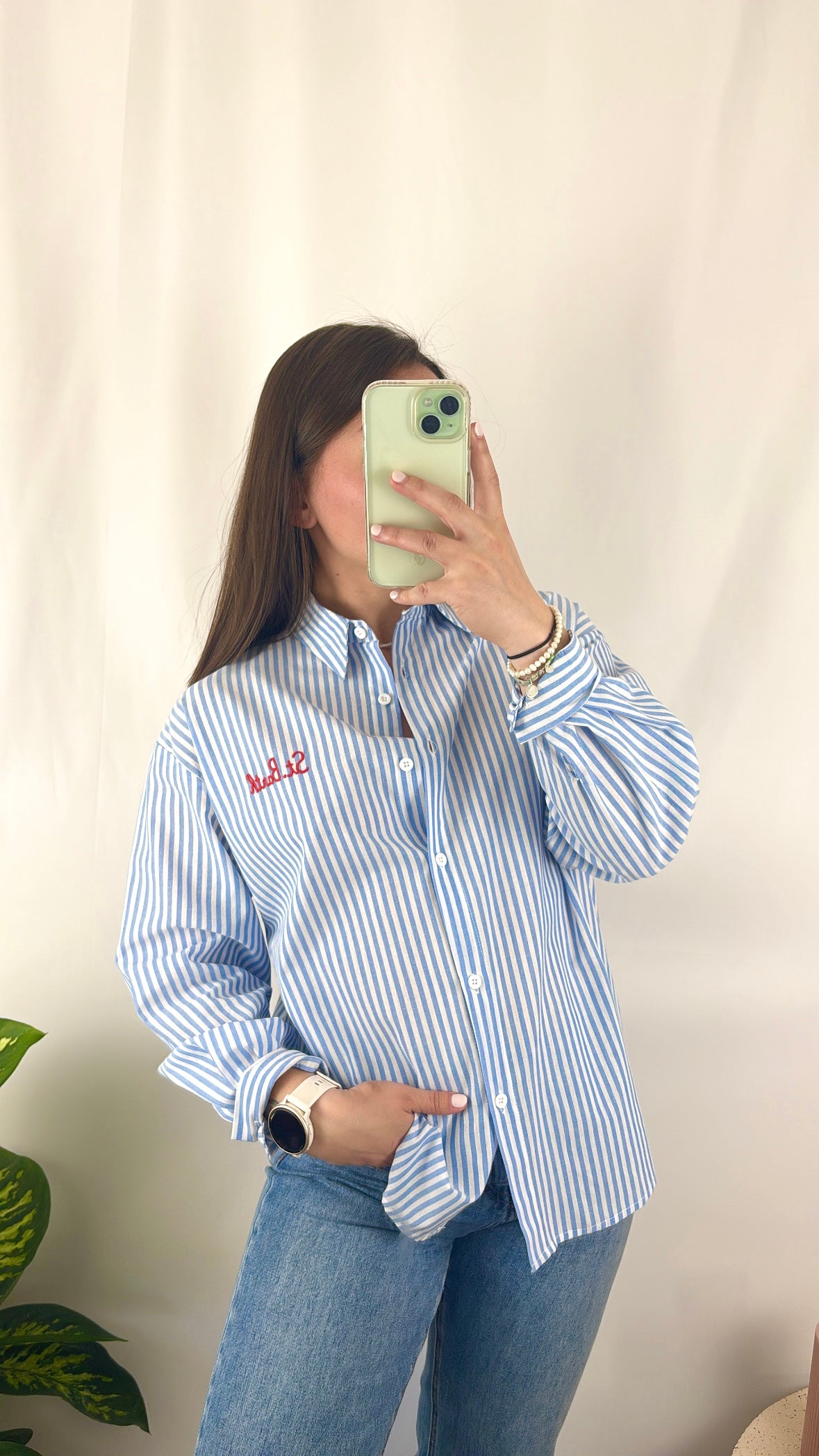 Chemise à rayures brodée