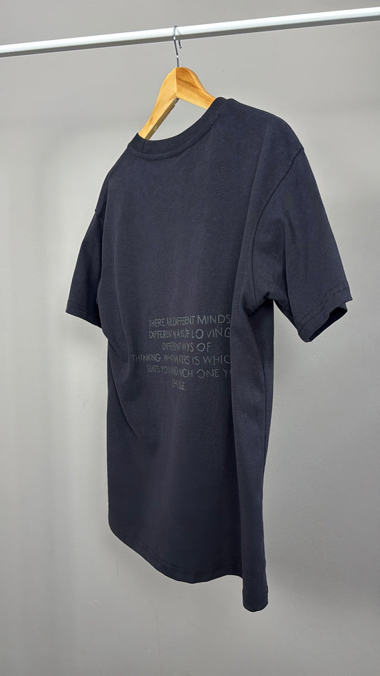 Le t-shirt noir